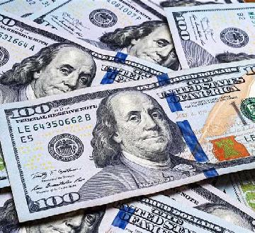 استقرار ملحوظ لسعر الدولار في تعاملات اليوم السبت  